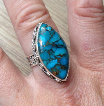 Zilveren ring met ovale koper blauw Turkoois bewerkte setting 18